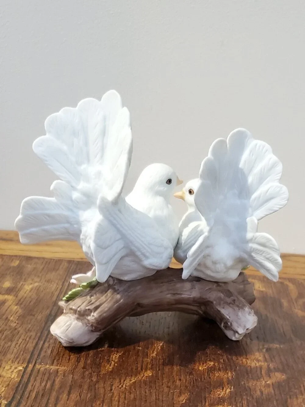 Homco pair lovebirds